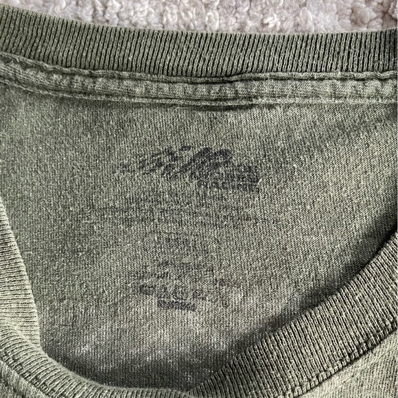 Kyle Busch Joe Gibbs Racing Team Collection Black and green M&Ms T-Shirts Small - Picture 9 of 9